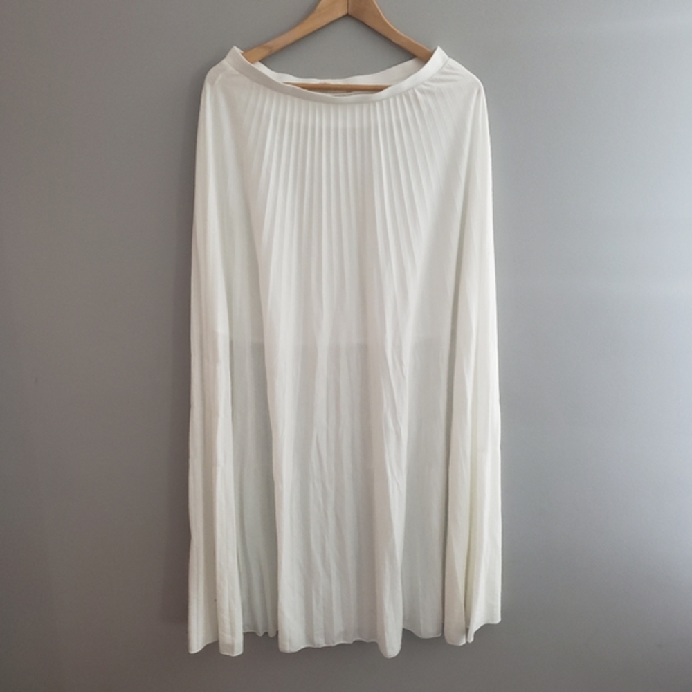 White pleated maxi skirt medium